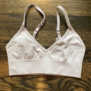 Lavender lulu lemon sports bra, size 4